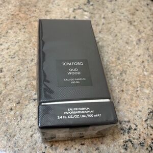 Tom Ford Oud Wood Eau de Parfum 100ml – Luxury Unisex Fragrance-100% Authentic